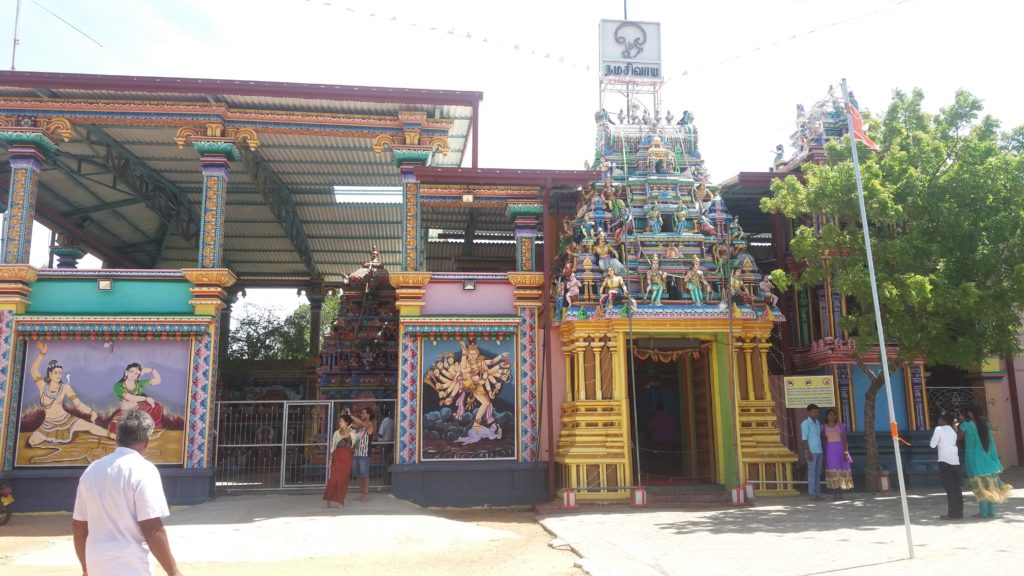 Barevný hinduistický chrám v Trincomalee