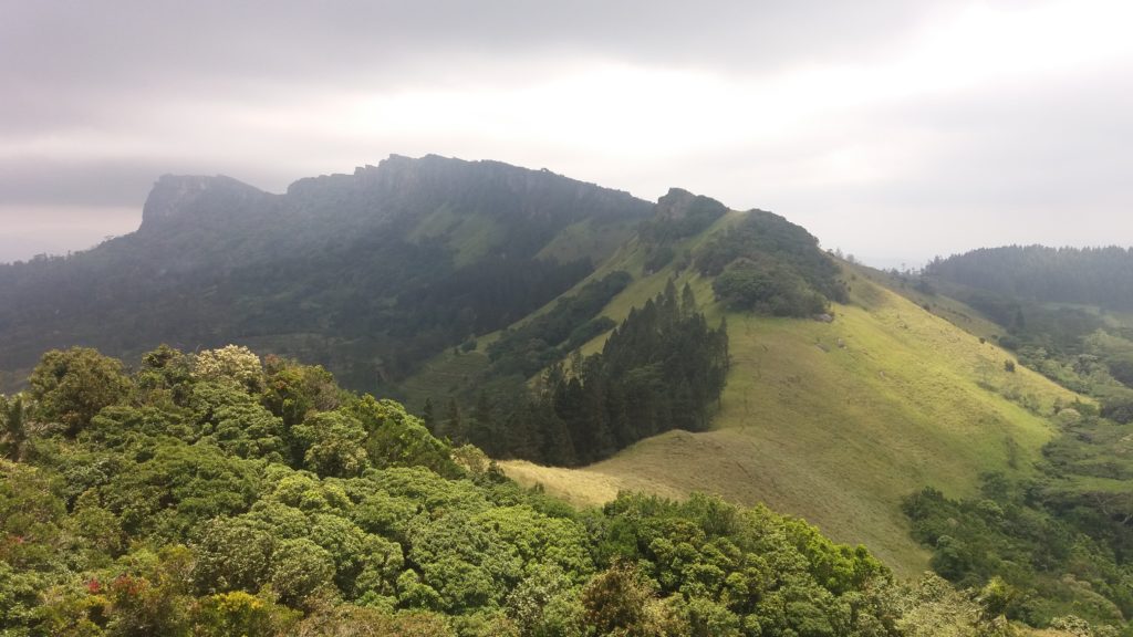Vrchol Hanthana hills nad Kandy