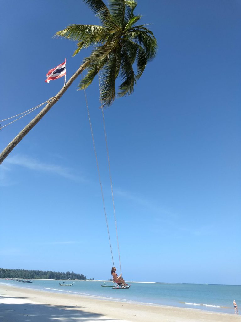 Houpačka na Coconut Beach.