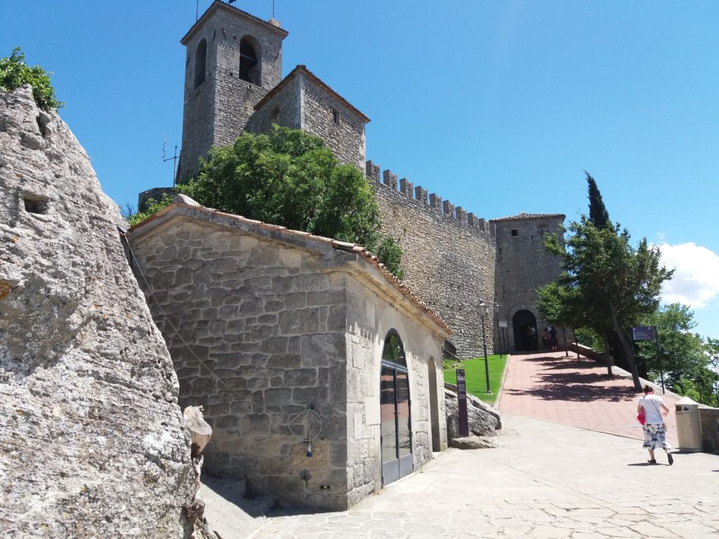 Starobylá pevnost, San Marino.