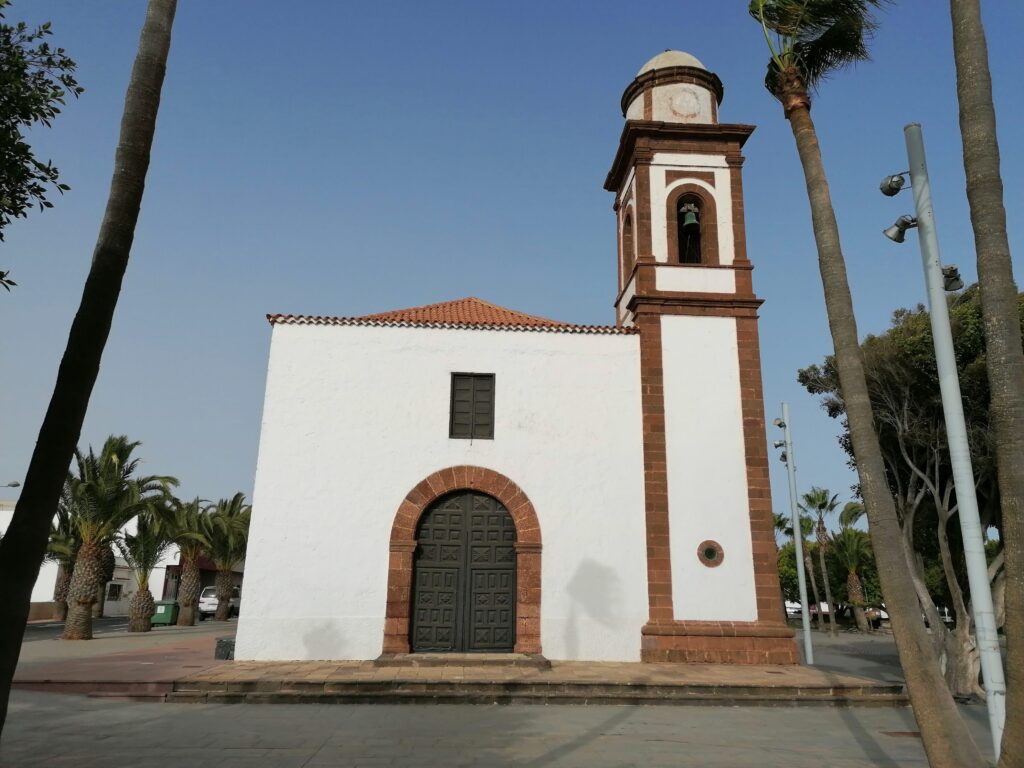 Kostel v centru Antiguy.